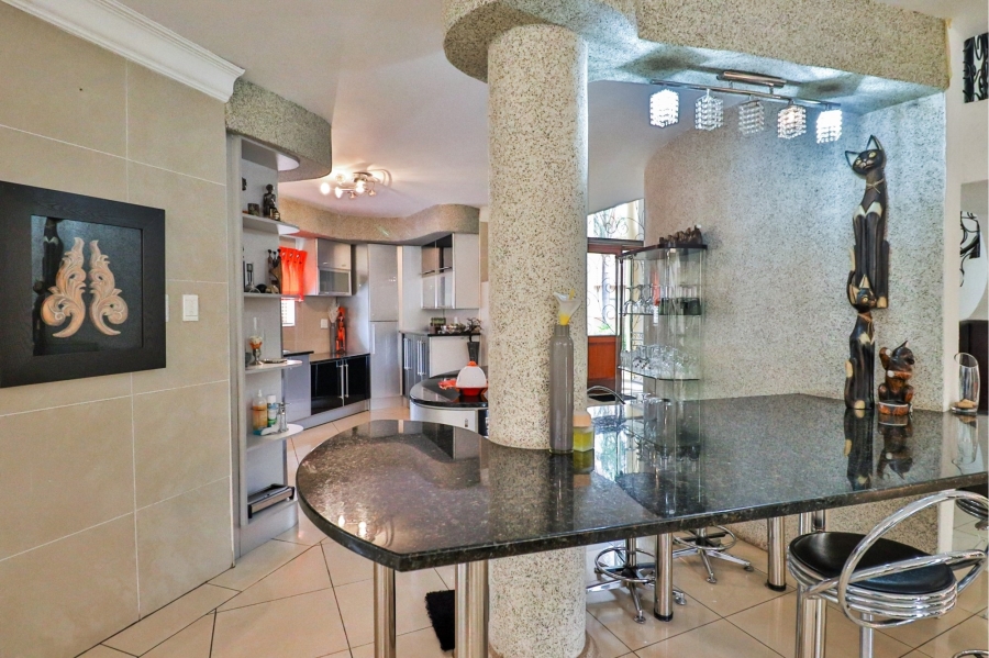 5 Bedroom Property for Sale in Birdwood Estate North West